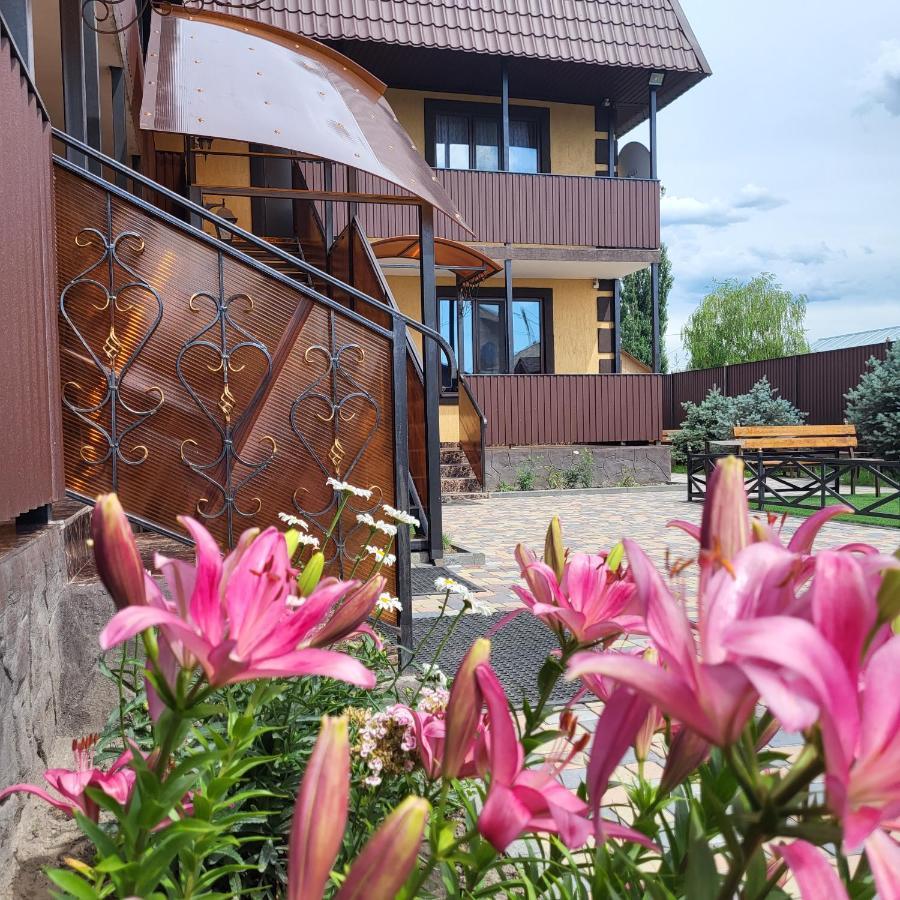 "Гостевой Дом Анны" По Улице Абая, 165 Taldyqorghan Exterior foto